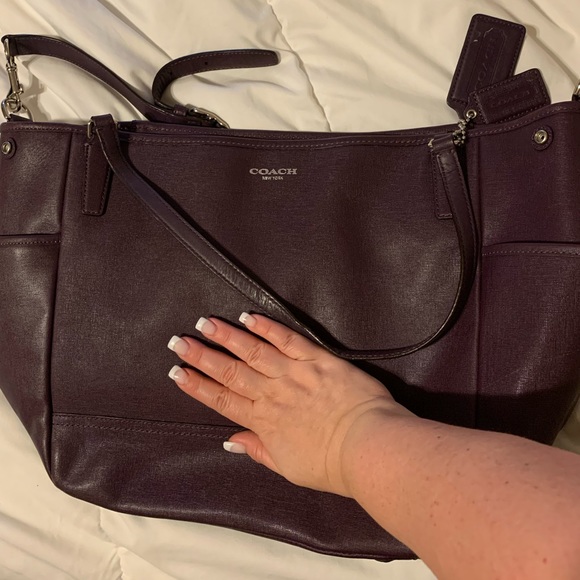 NWOT COACH TOTE BAG / diaper bag / travel bag genuine leather purple - durable! - Picture 12 of 16